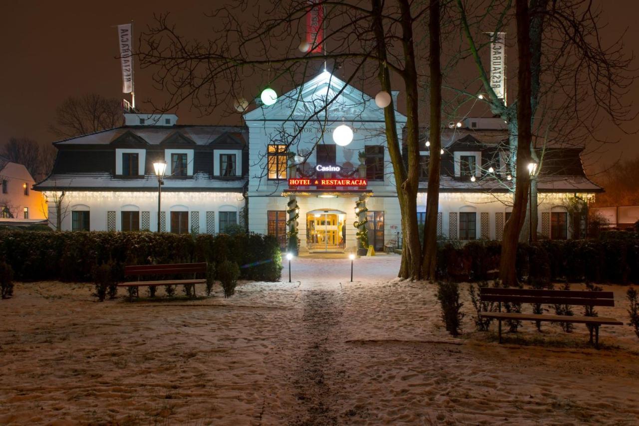 Hotel Dwor Kosciuszko Krakow Exterior photo The station building